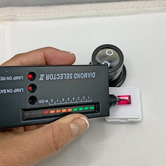 Beautiful rose baguette ruby - Picture 2 of 15